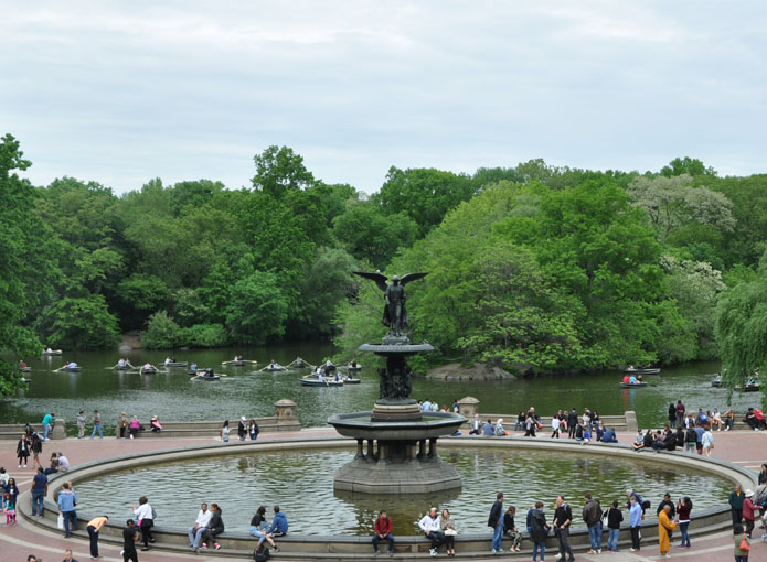 Bezienswaardigheid in Central Park is de Bethesda Fontein