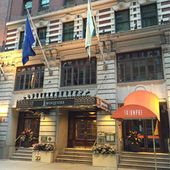 De beste hotels van New York. Hotel The Iroquois vlakbij Times Square Midtown Manhattan